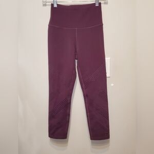 52. Aurum - High-Waisted Burgundy/Maroon Leggings - Size XS